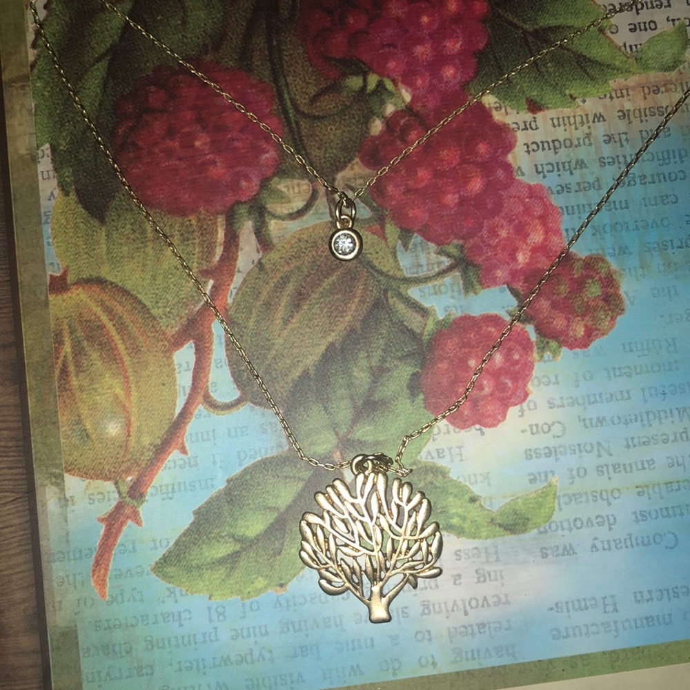 Gold necklace!
